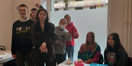 Powiększ grafikę: fot. Monika Ambroziak, uczniowie podczas zajęć w szkole językowej  Germanlingua w Berlinie