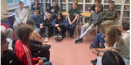 Lekcja biblioteczna w ramach NPRC: Zagadki dla miłośników książek