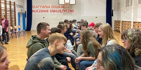 Powiększ grafikę: noc-w-szkole-573339.jpg